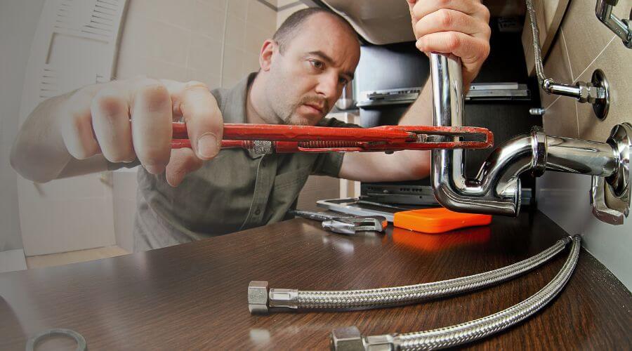 Expert burst pipe repair services in South Whitley, IN